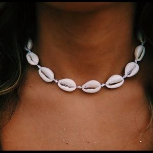 Puka shell surf necklace